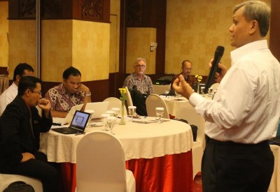 Akademisi dari Universitas Negeri Medan (Unimed) Dr. Mutsyuhito Solin, M.Pd mengikuti pelatihan Professional Development Analysis & Education Finance Analysis.  SUMUT BERITA | KHAIRUDDIN