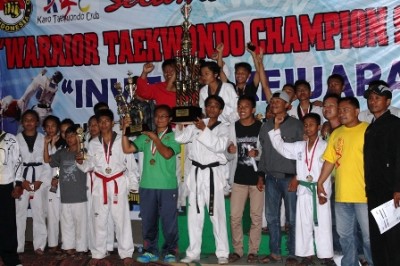im Pengcab TI Kabupaten Karo meraih Juara I umum di kejuaraan “Warrior Taekwondo Championship I 2014.  SUMUT BERITA | BARON PURBA