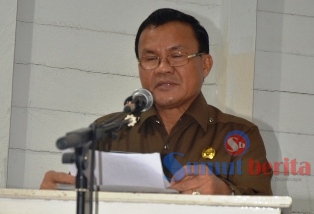 Wali Kota Gunungsitoli pada rapat paripurna DPRD tentang rancangan peraturan daerah APBD TA 2015. SUMUT BERITA | OFIRMAN MENDROFA