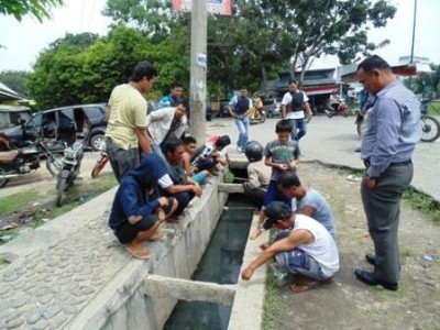 Keenam pelaku saat diamankan petugas Polres Asahan.  SUMUT BERITA | IBNU PILLIANG