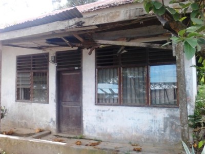 Pustu Desa Suka Damai yang sudah seperti 'sarang hantu'.  SUMUT BERITA | BOY