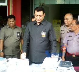 Ditreskrimsus Poldasu Bongkar Toko Accecories Hp Apple Palsu