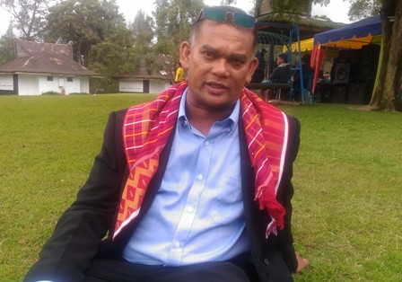 Syahmidun Sitepu saat memberi keterangan kepada wartawan usai gelaran open house di Berastagi Cottage, Senin (31/10/2016). SUMBER/pardi simalango